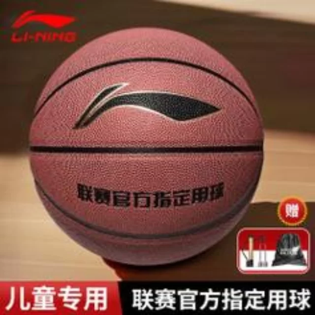 足球杯赛焦点对决:独特阵容深度解析